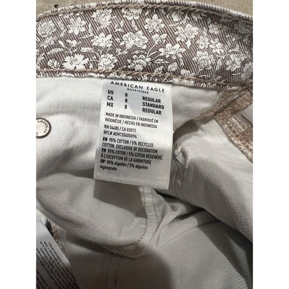 American Eagle Jeans Womens 8 90's Straight Leg Regular Floral Flower AOP NEW - Picture 11 of 12